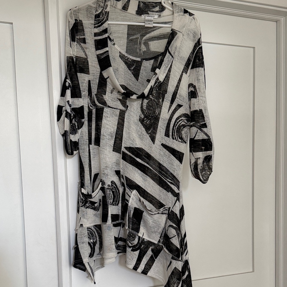 Black & White Abstract Hooded Tunic with Front Pockets